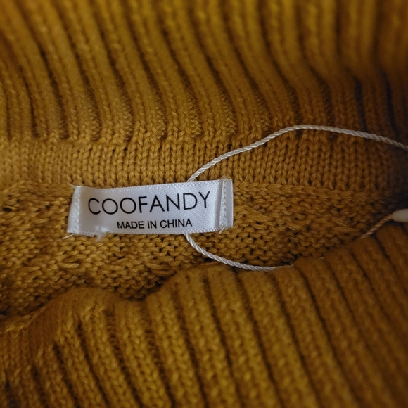 Turtleneck Sweater - Picture 6 of 6